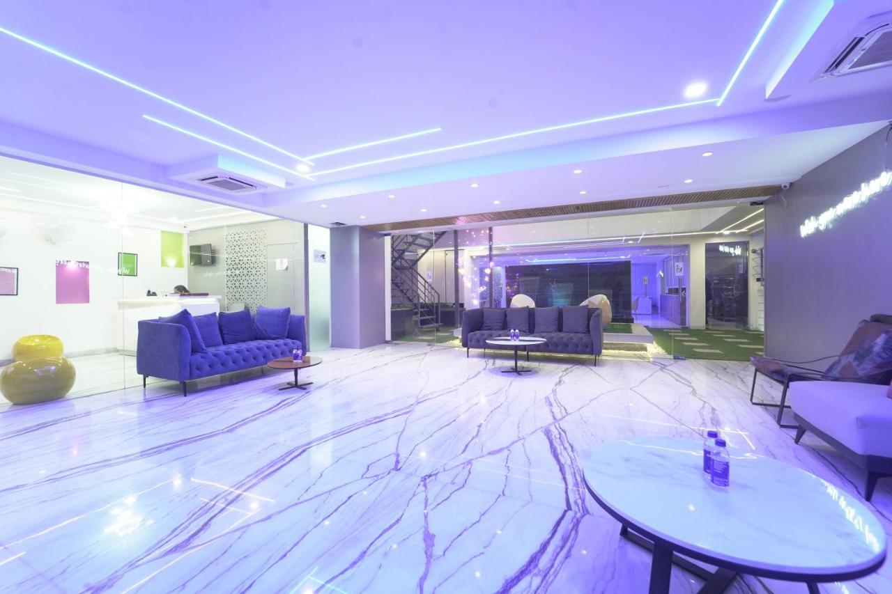 Vaabi Saabi Hotel Гургаон Экстерьер фото