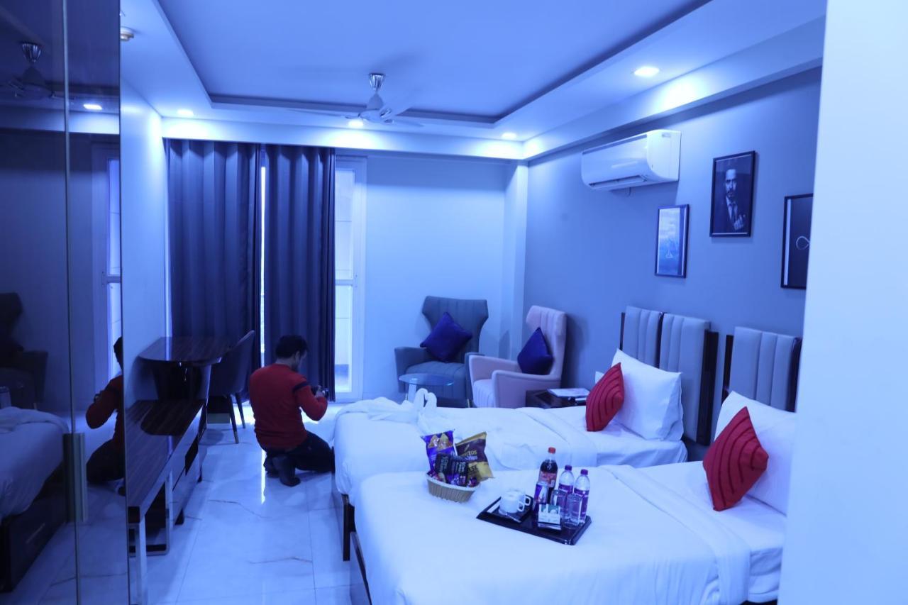 Vaabi Saabi Hotel Гургаон Экстерьер фото