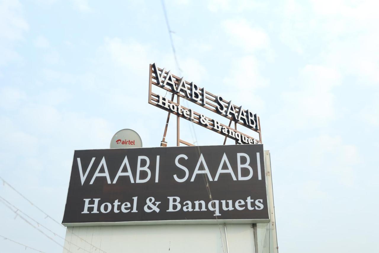 Vaabi Saabi Hotel Гургаон Экстерьер фото